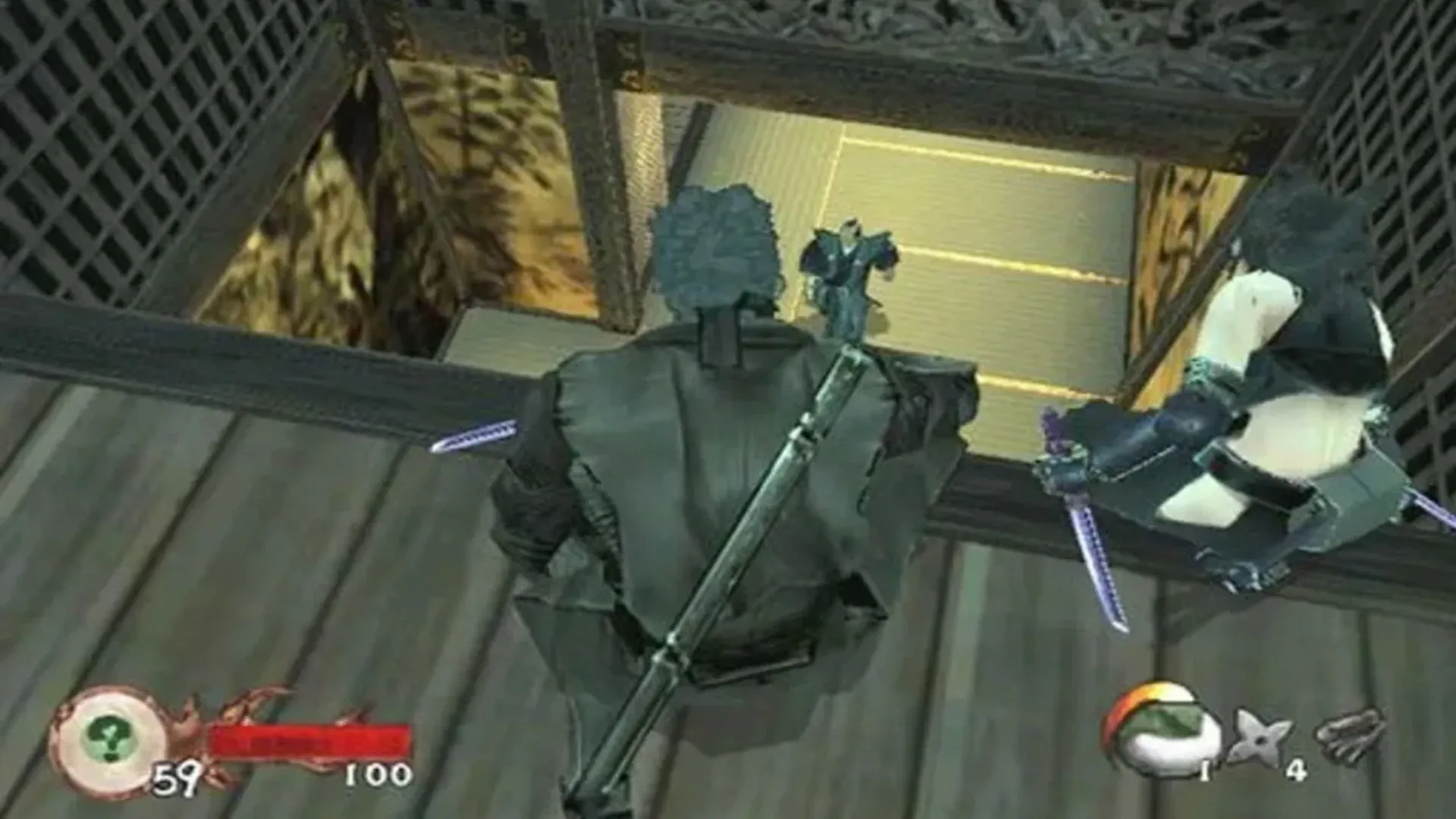Hai sát thủ ninja ẩn nấp phía trên kẻ địch, minh họa lối chơi lén lút của Tenchu: Wrath of Heaven