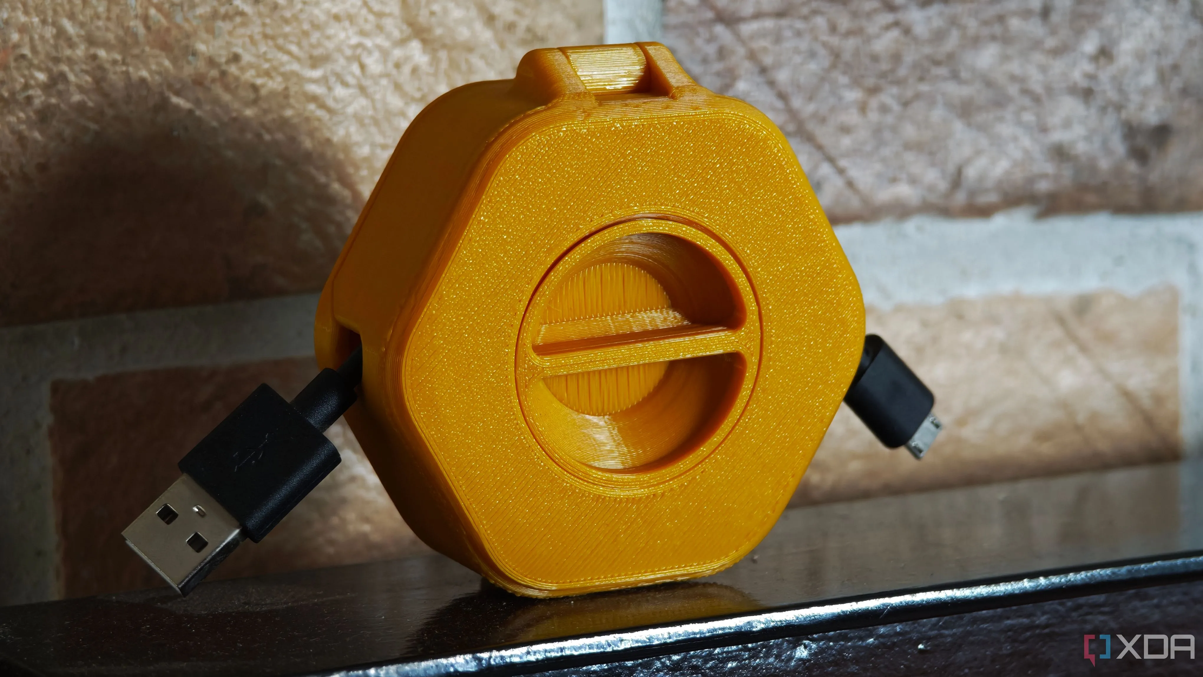 Hộp cuộn cáp sạc được in 3D giúp gọn gàng khi di chuyển