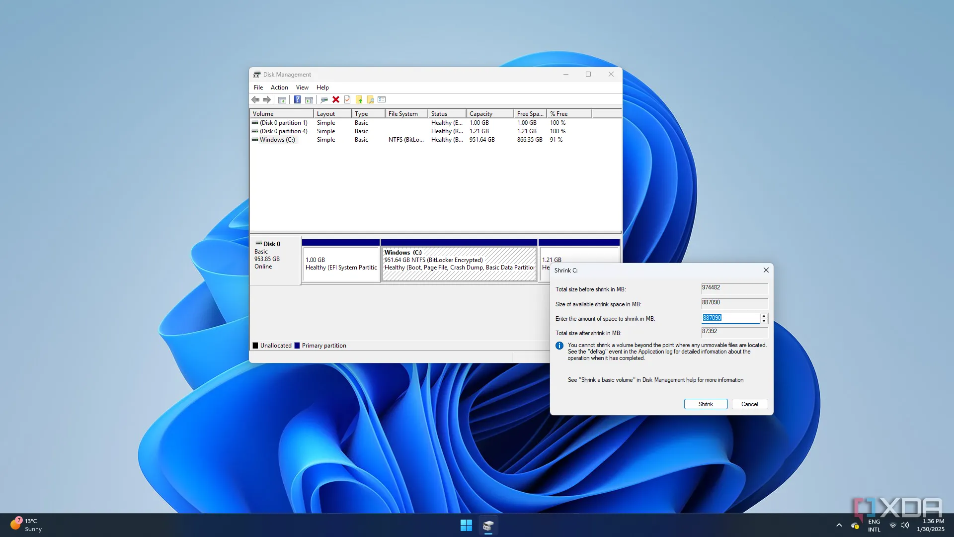 Hộp thoại thu nhỏ phân vùng ổ đĩa chính trong công cụ Quản lý Đĩa của Windows 11
