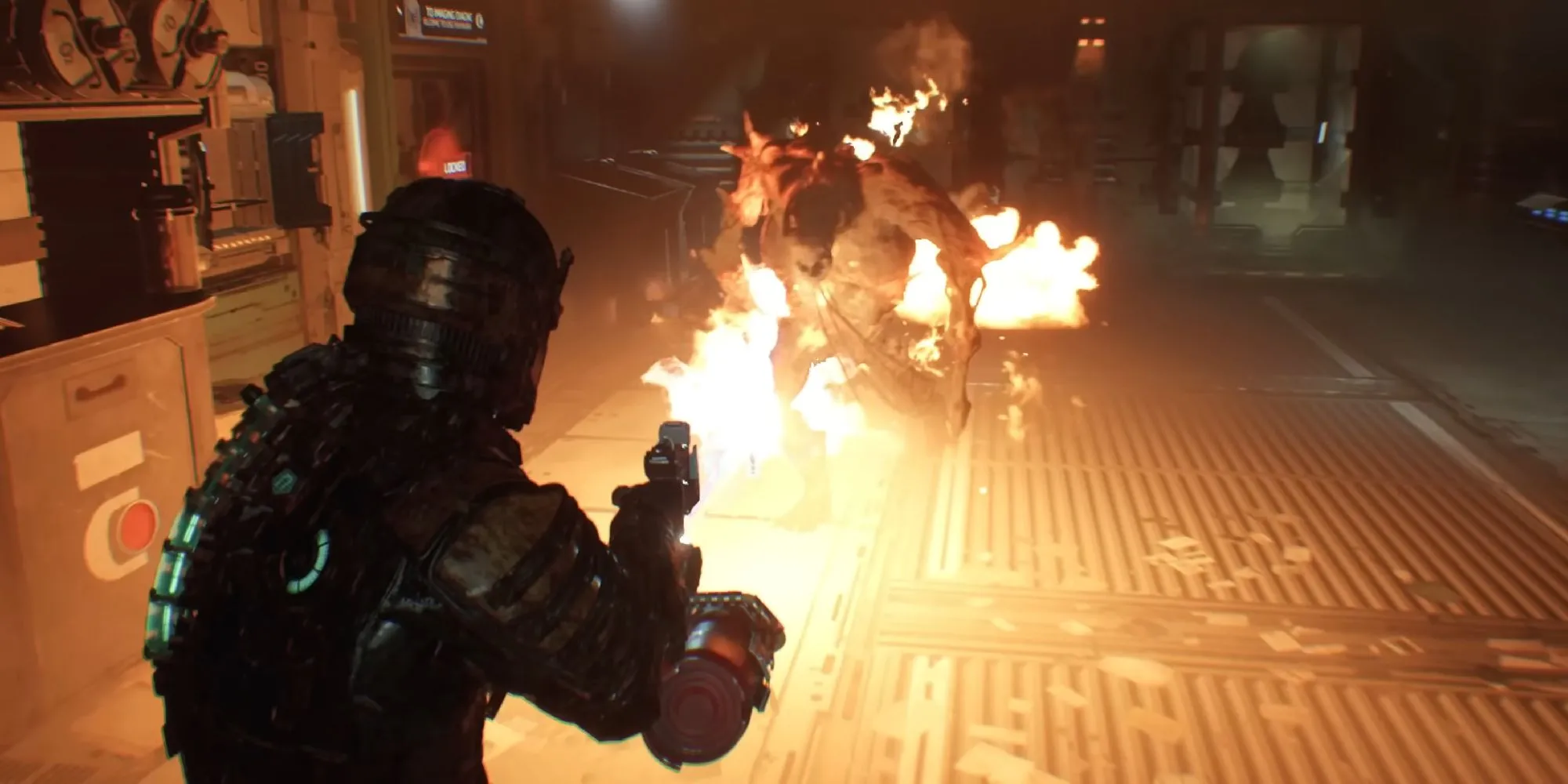 Isaac Clarke chiến đấu với Necromorph bằng súng phun lửa, minh họa lối chơi căng thẳng trong Dead Space Remake với mod Zealot Hardcore.
