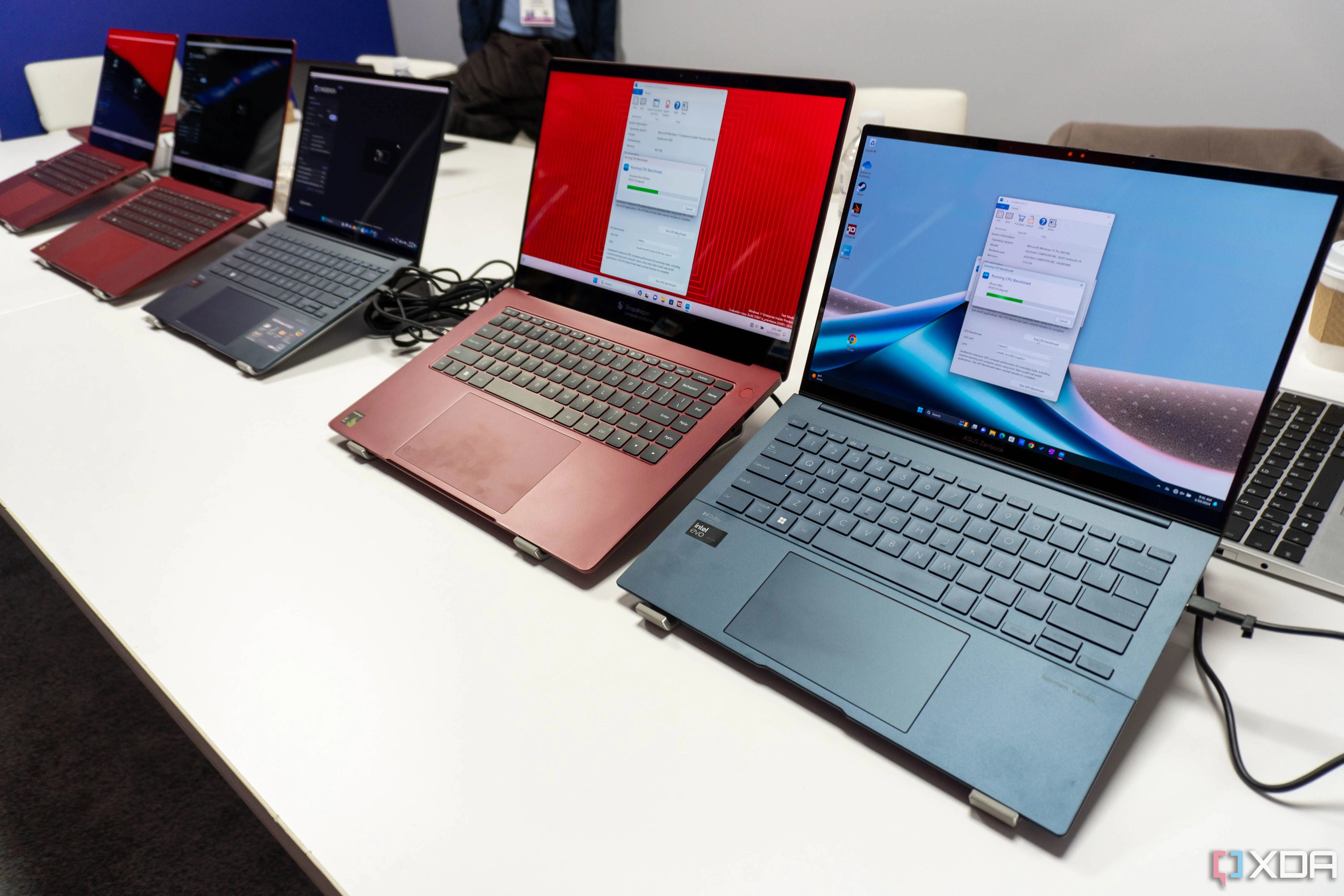 Laptop ASUS ZenBook 14 sử dụng chip Qualcomm Snapdragon X Elite