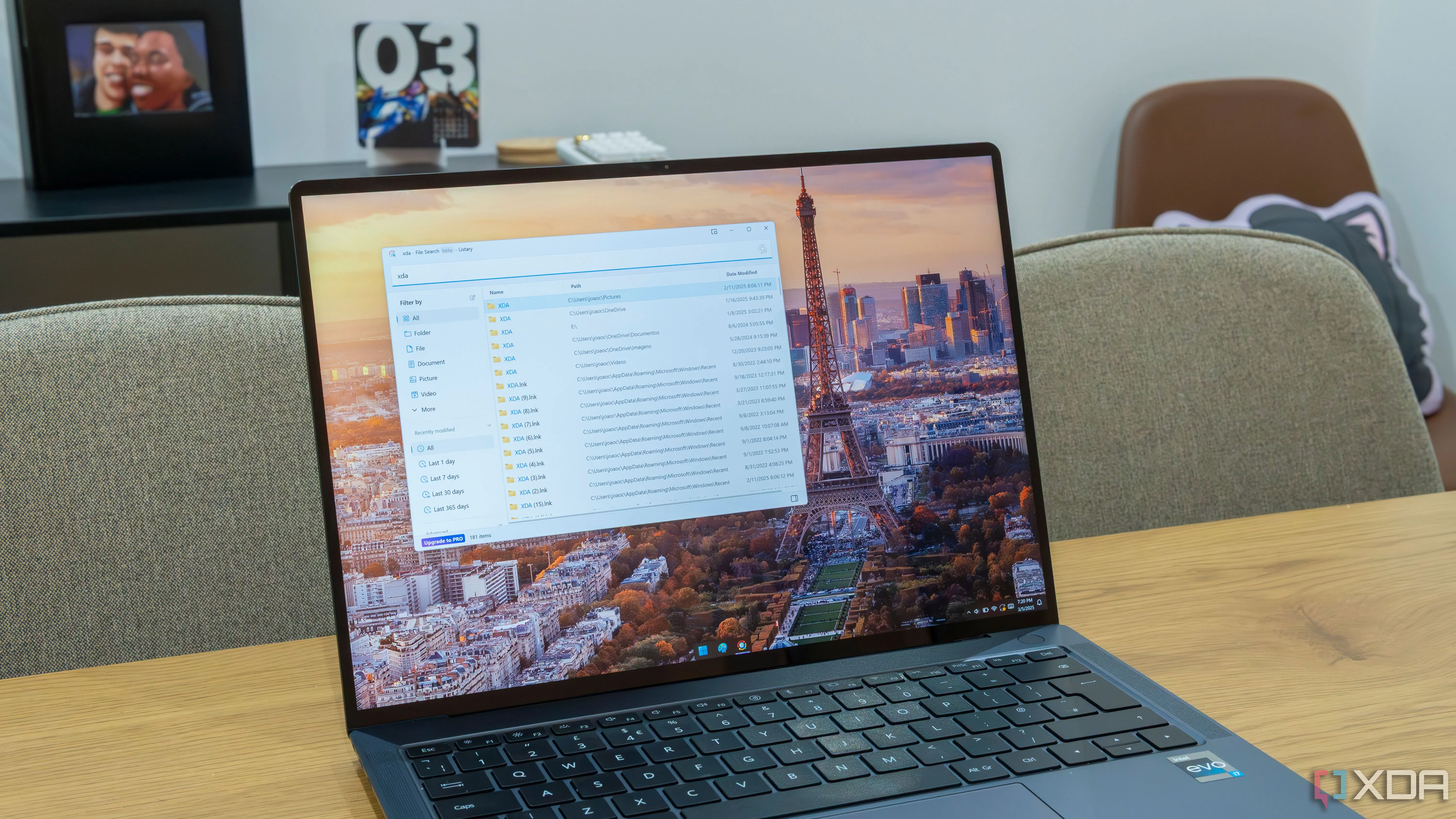 Laptop chạy Windows 11 hiển thị kết quả tìm kiếm file trong Listary, minh họa các vấn đề tương thích phần mềm
