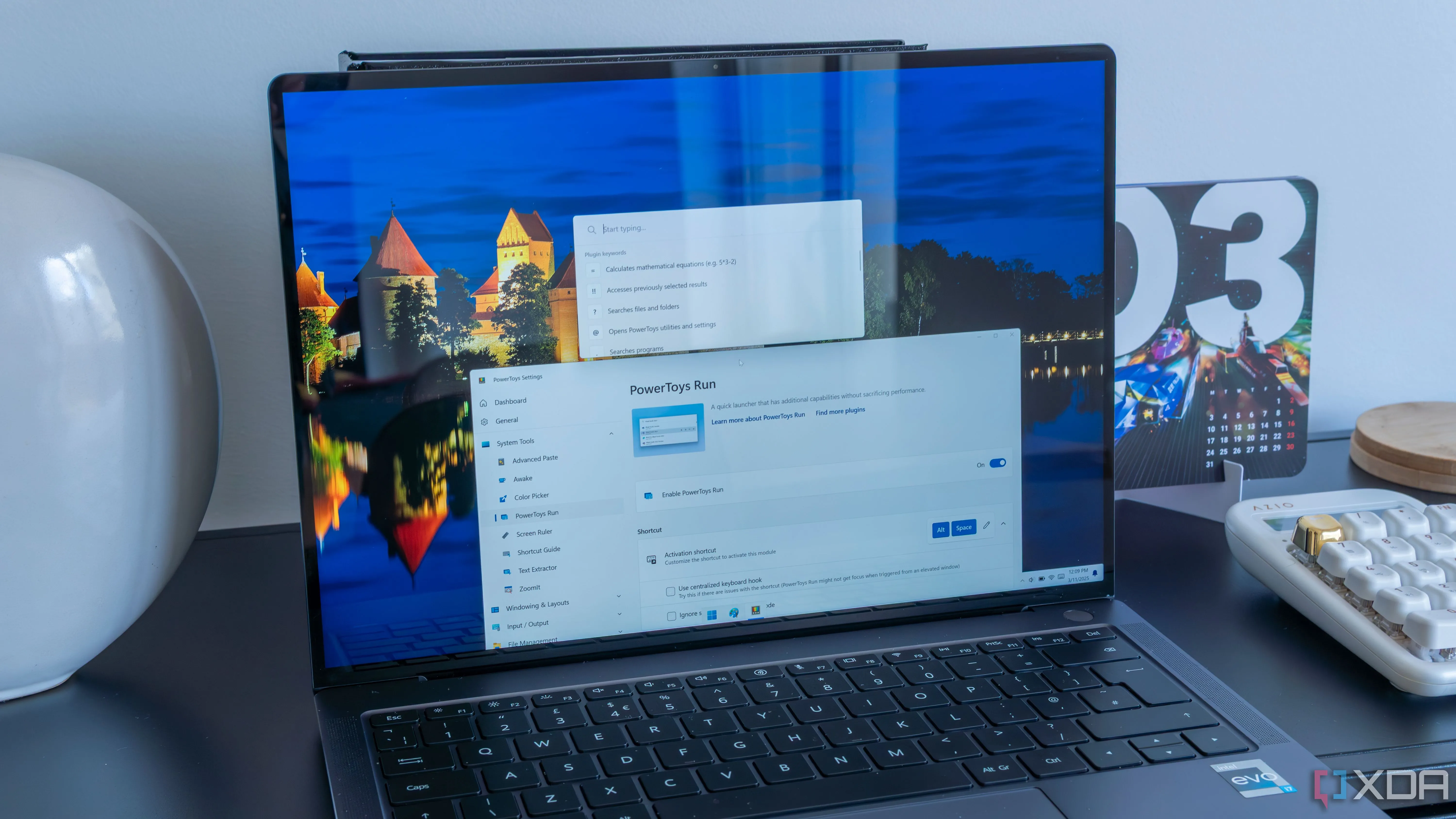 Laptop Windows 11 hiển thị PowerToys Run