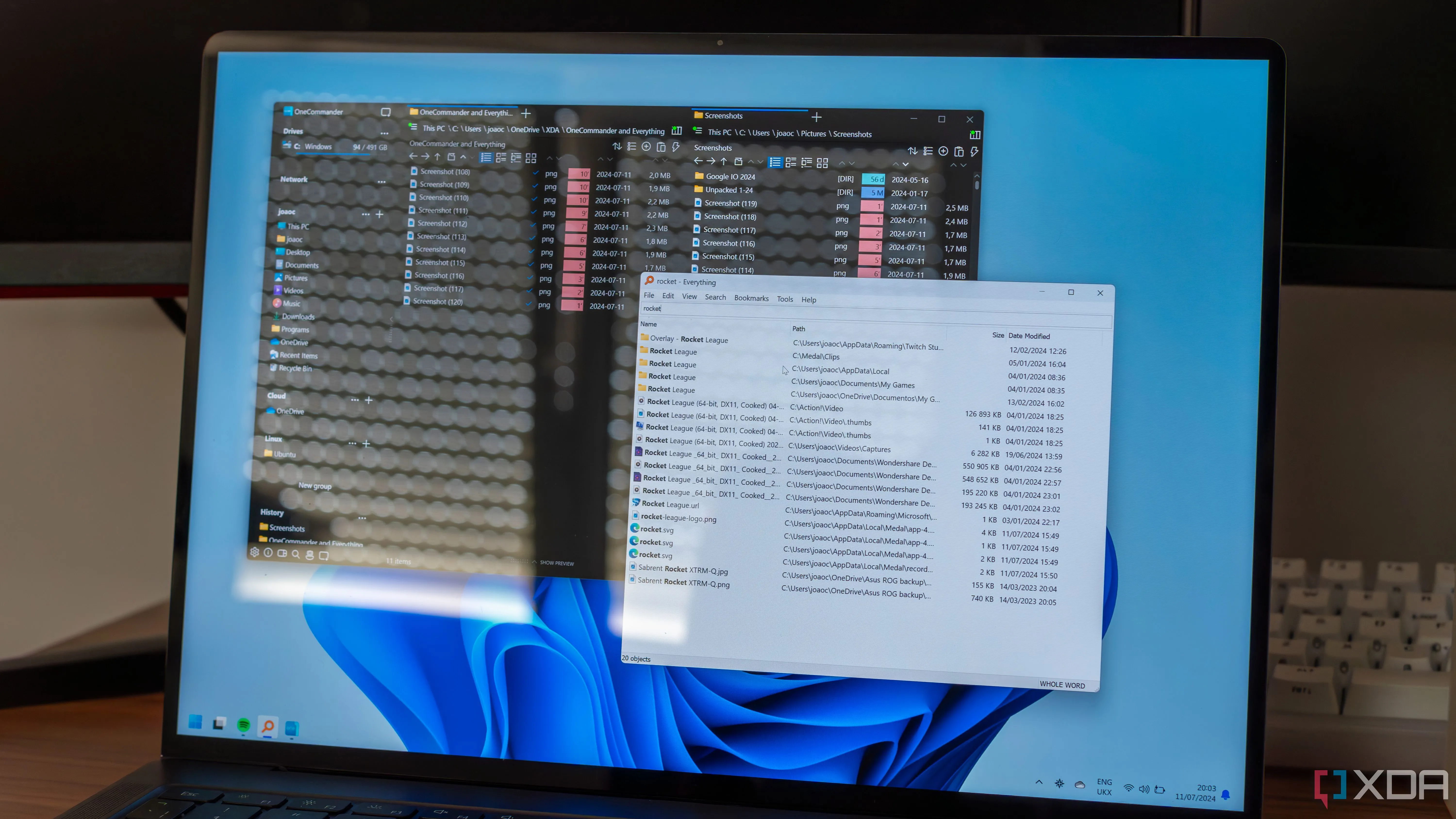 Laptop Windows 11 với công cụ tìm kiếm OneCommander
