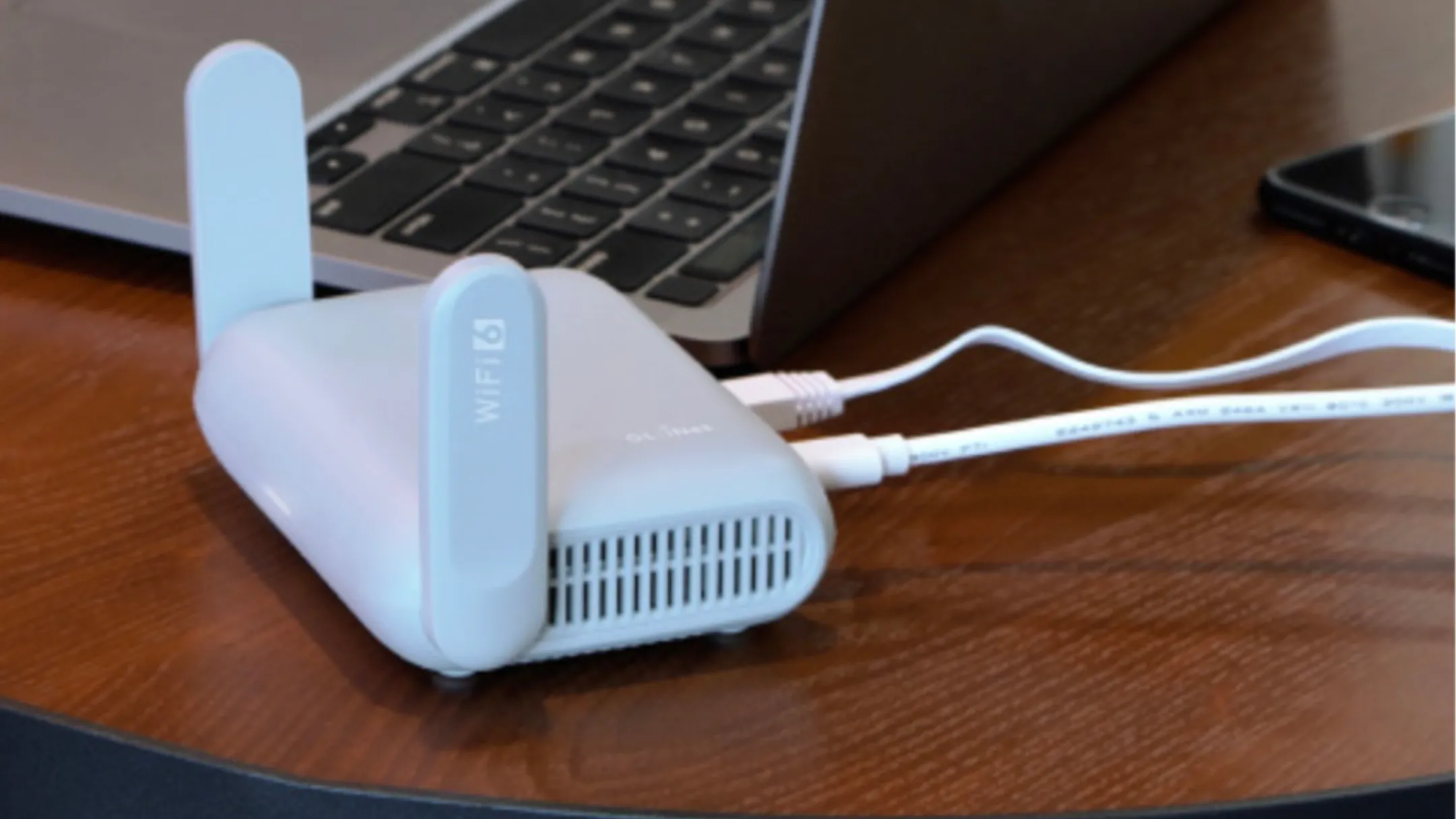 Logo và tên sản phẩm GL.iNet GL-MT3000 Beryl AX