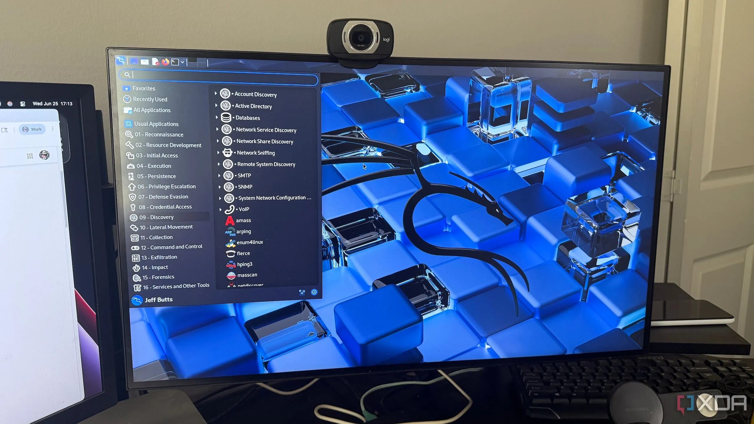Màn hình hiển thị giao diện Kali Linux, một hệ điều hành phổ biến được dùng để chạy Nmap và các công cụ bảo mật mạng khác