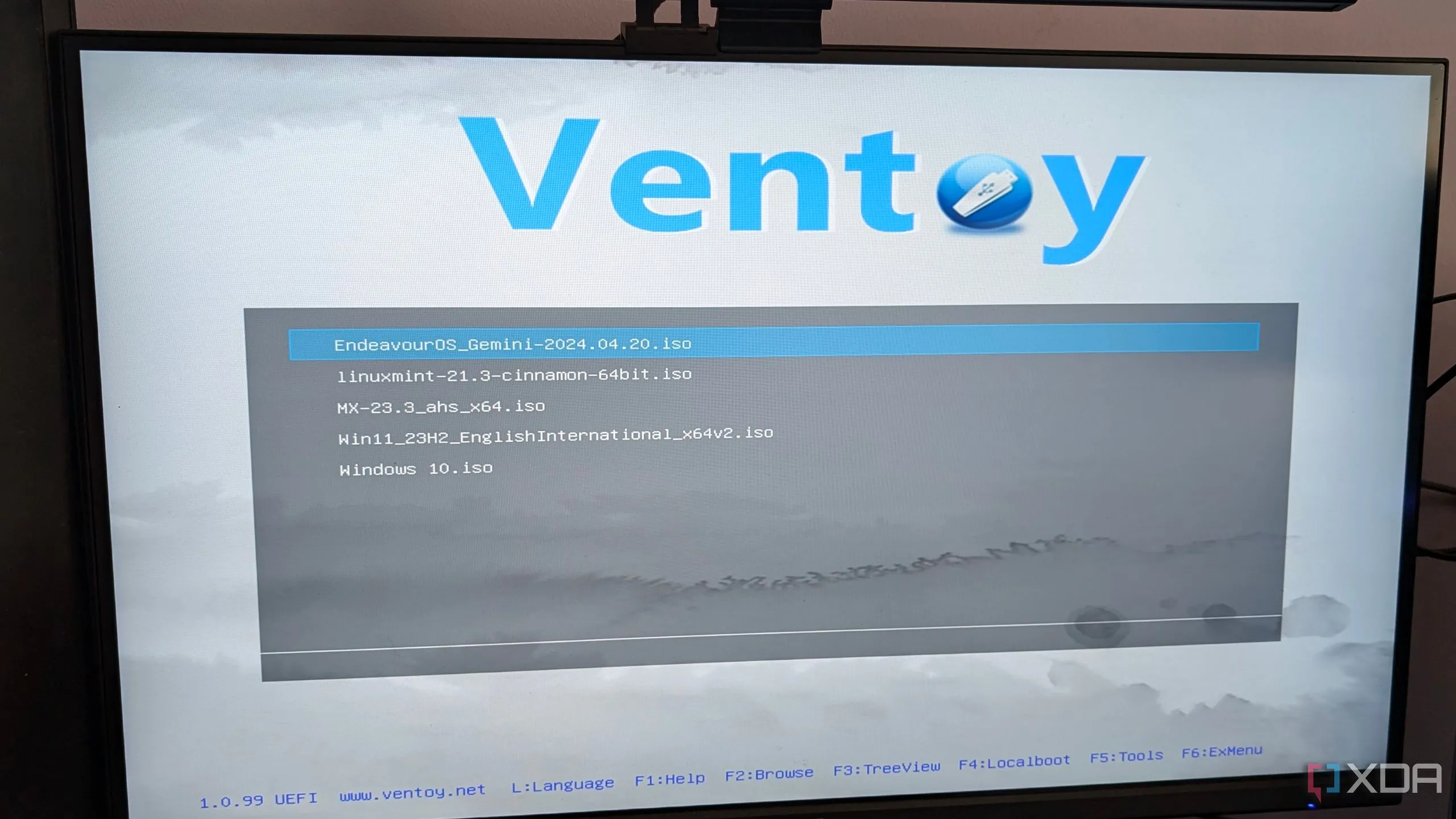 Màn hình khởi động chính của Ventoy khi boot từ USB, minh họa cho việc tạo đĩa cứu hộ đa năng từ SSD NVMe.