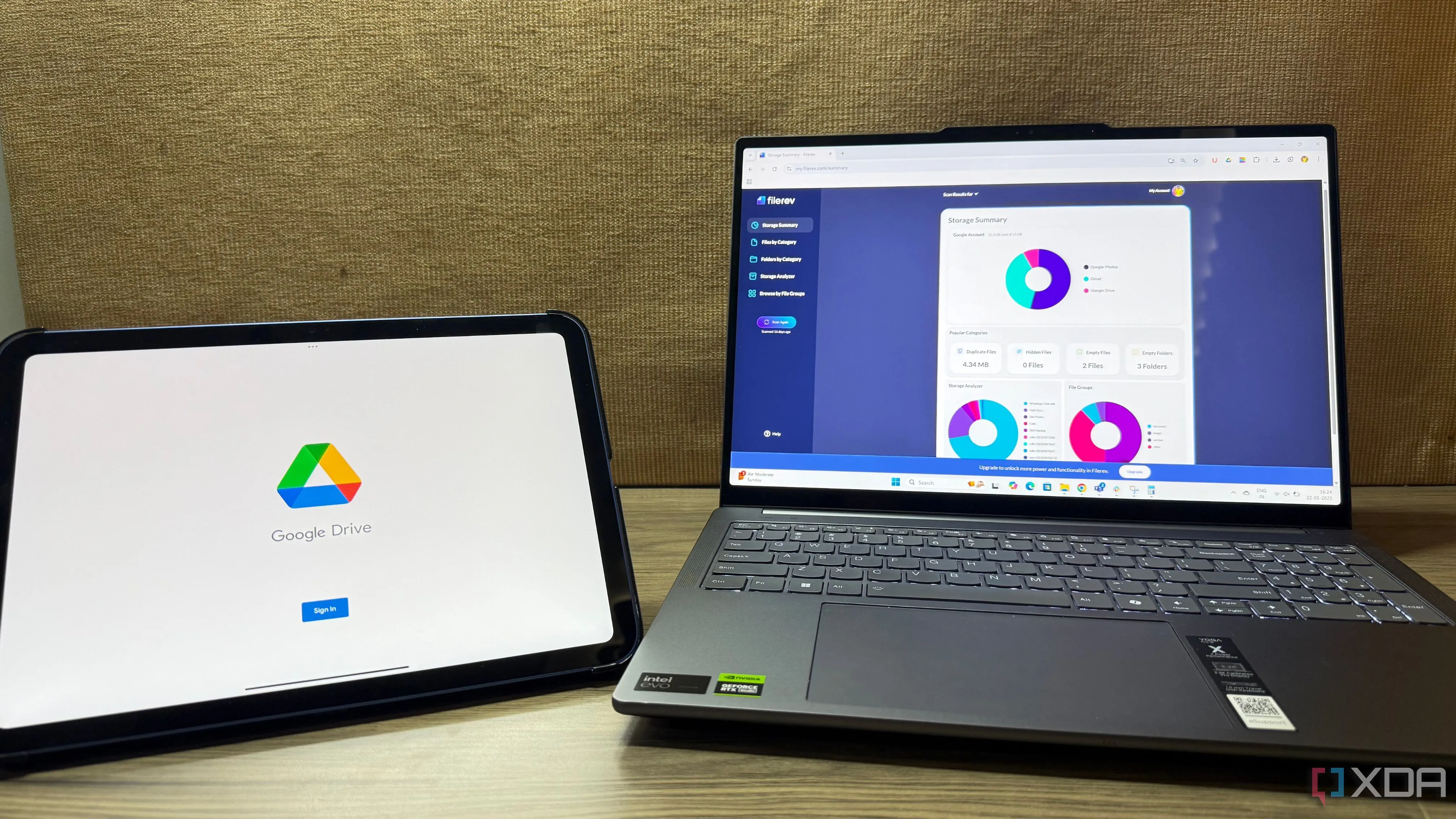 Màn hình laptop và iPad hiển thị Google Drive cùng các công cụ quản lý tệp tin