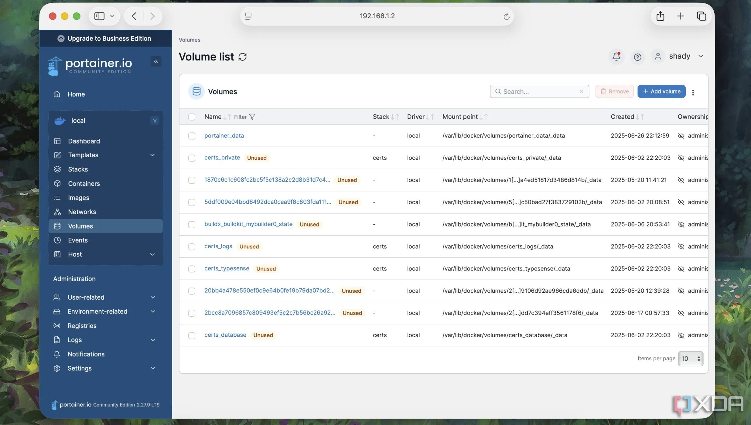 Màn hình liệt kê các Docker Volume trong Portainer, giúp quản lý dữ liệu bền vững cho container.