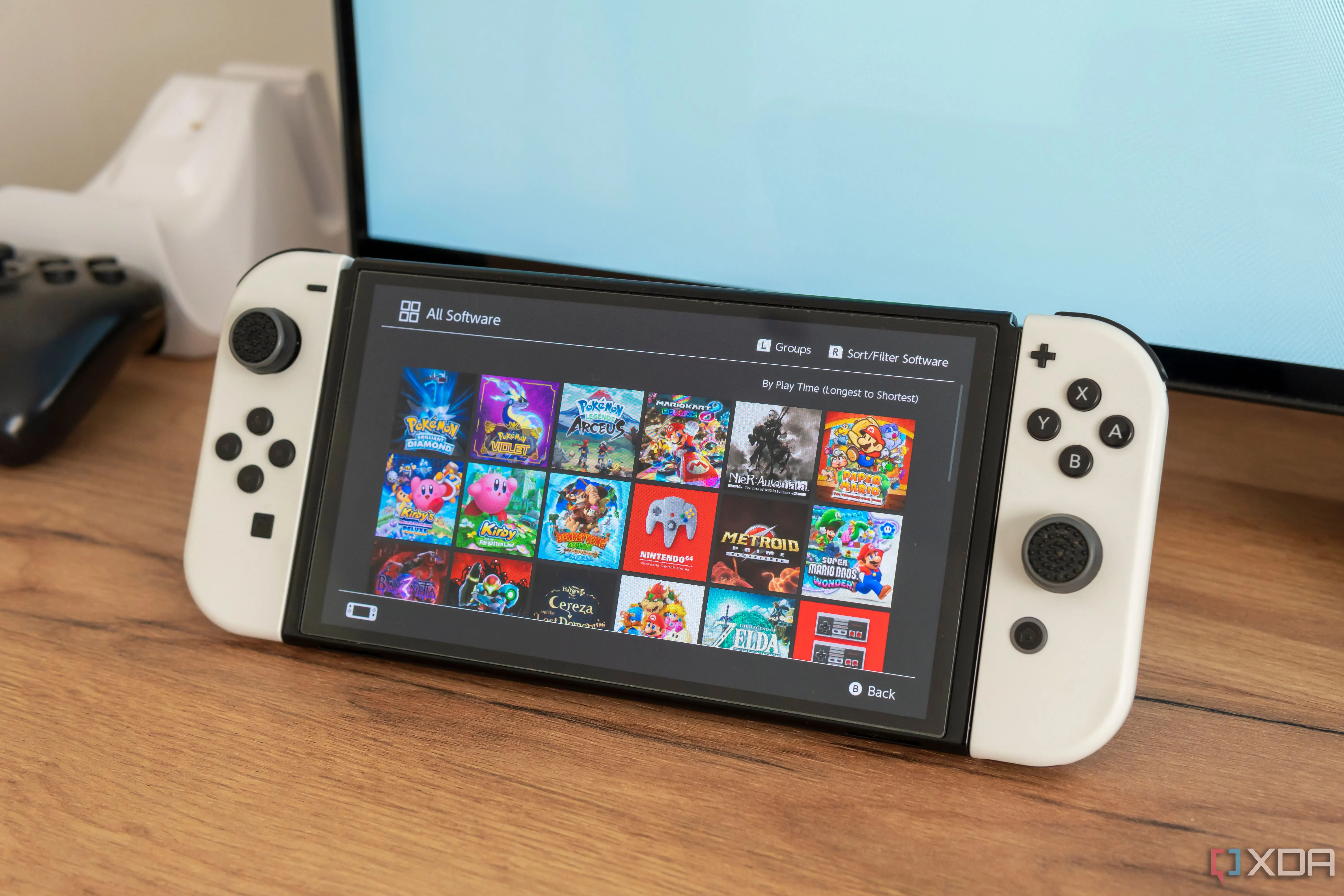 Màn hình Nintendo Switch hiển thị danh sách các tựa game, đại diện cho tiềm năng hồi sinh các thương hiệu game kinh điển trên nền tảng console hiện đại.