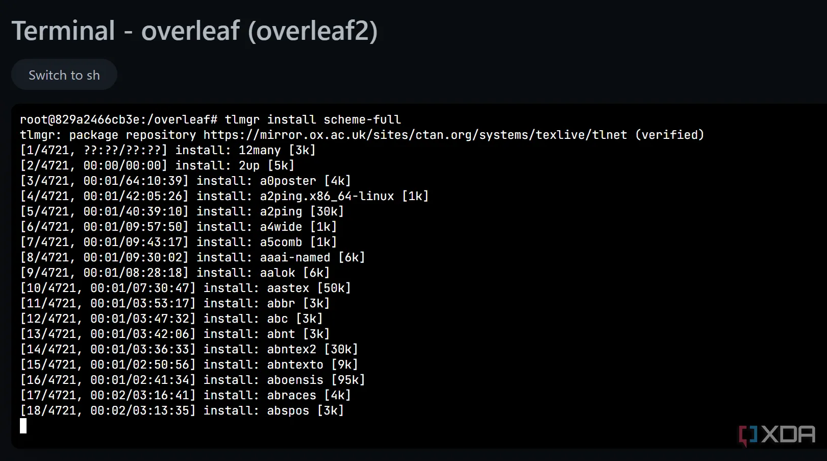 Màn hình terminal hiển thị lệnh cập nhật thư viện LaTeX trong Overleaf tự host