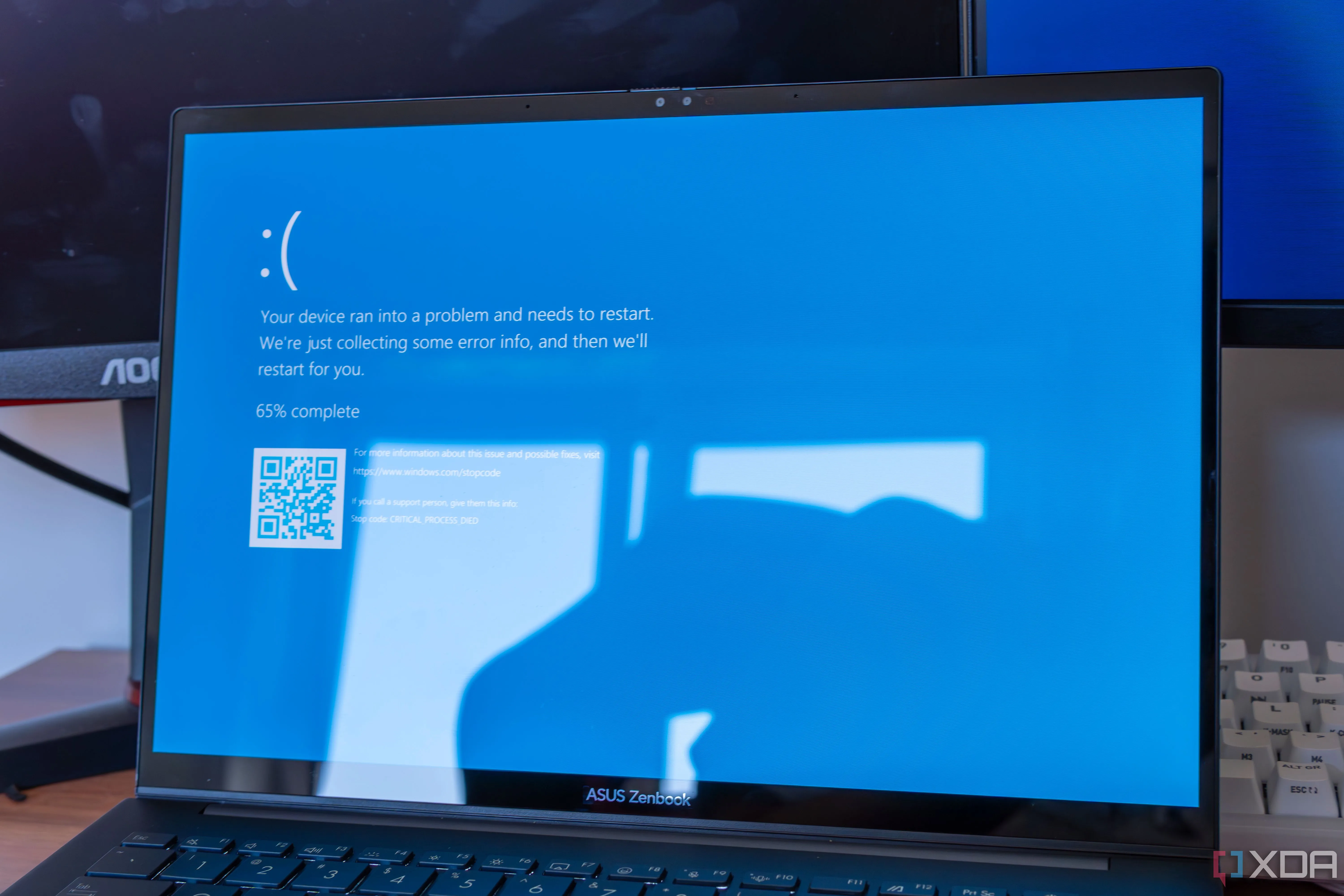 Màn hình xanh chết chóc (BSOD) trên laptop, dấu hiệu của sự mất ổn định hệ thống sau khi undervolt CPU/GPU