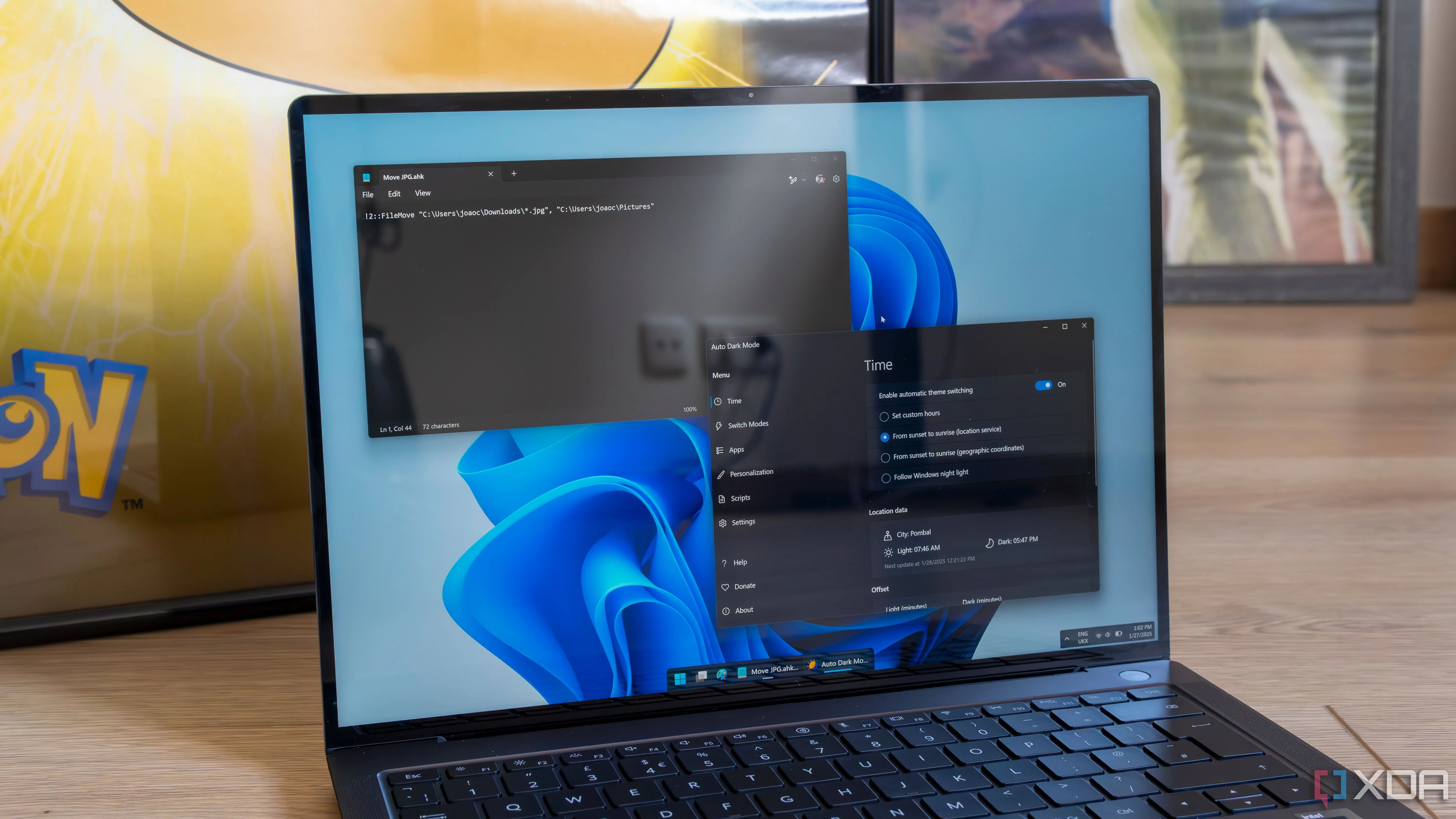 Máy tính xách tay Windows 11 hiển thị kịch bản tự động hóa và chế độ tối tự động