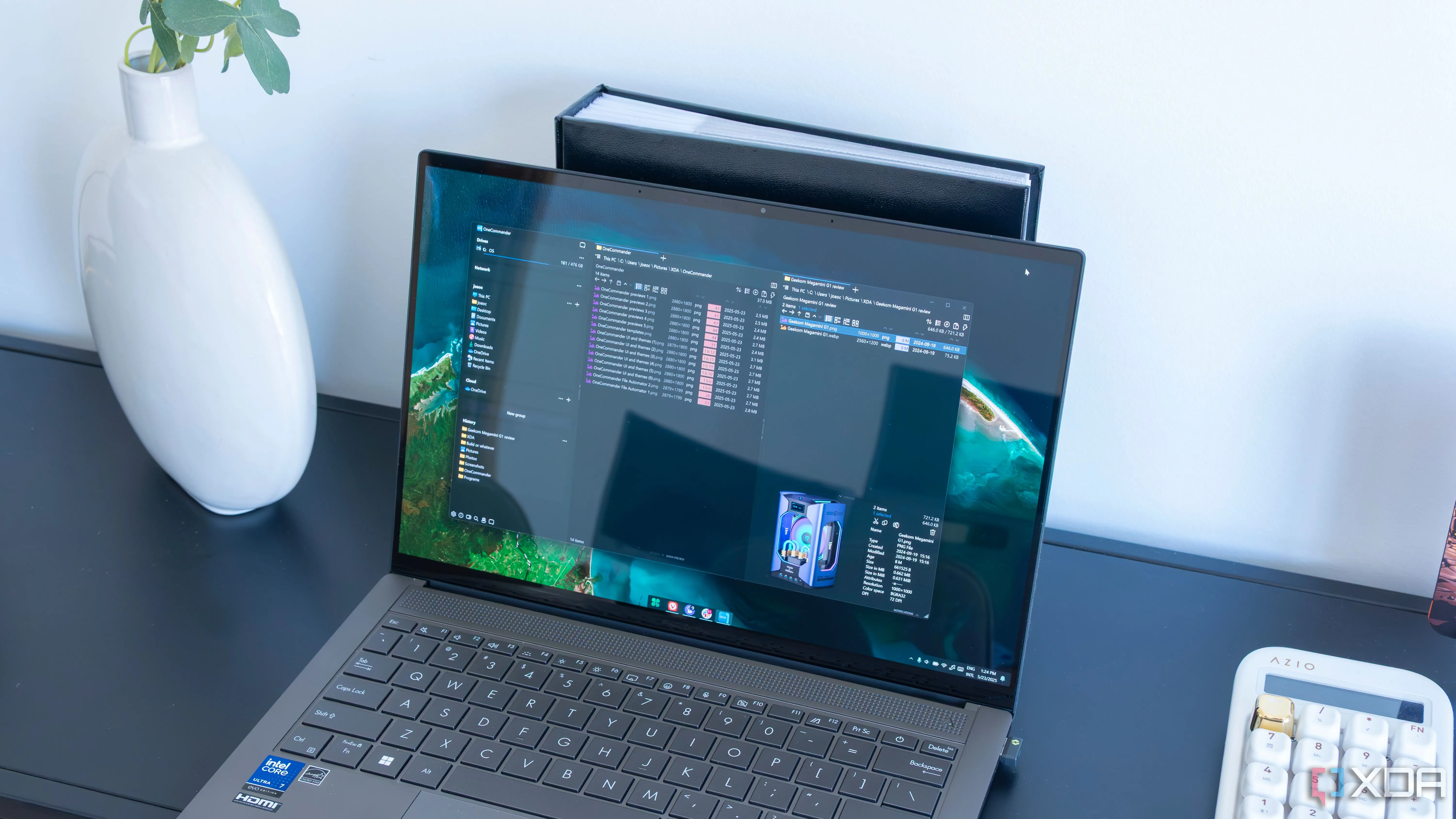 Máy tính xách tay Windows 11 hiển thị OneCommander với bản xem trước tệp, minh họa trình quản lý tệp miễn phí thay thế File Explorer.