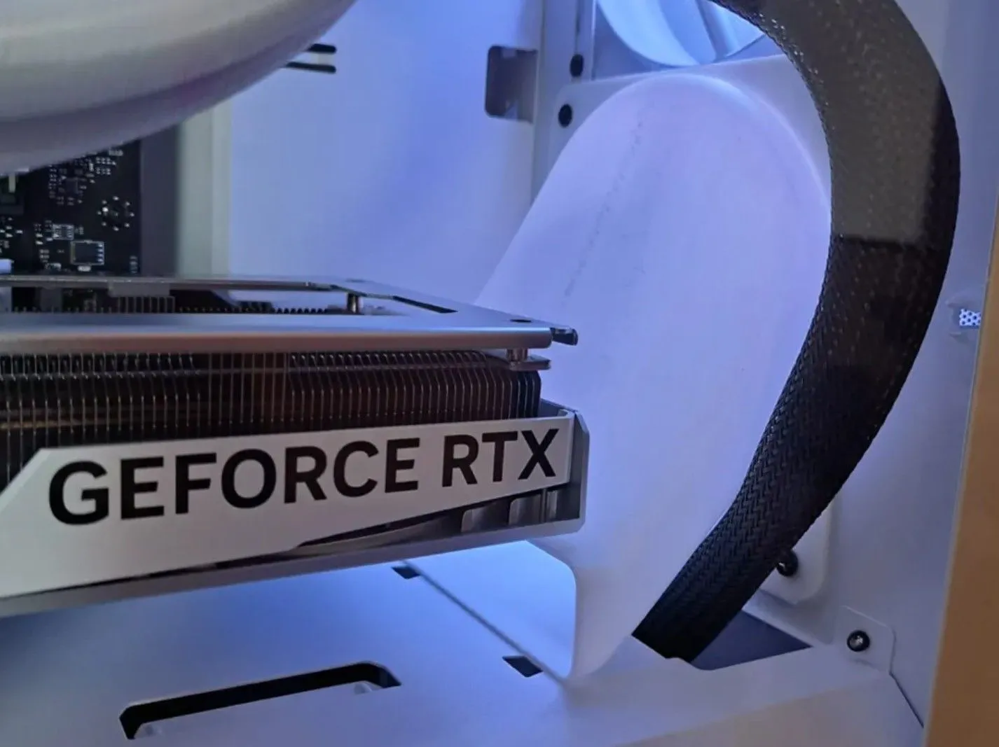 Mod tản nhiệt tăng cường luồng khí cho GPU được in 3D