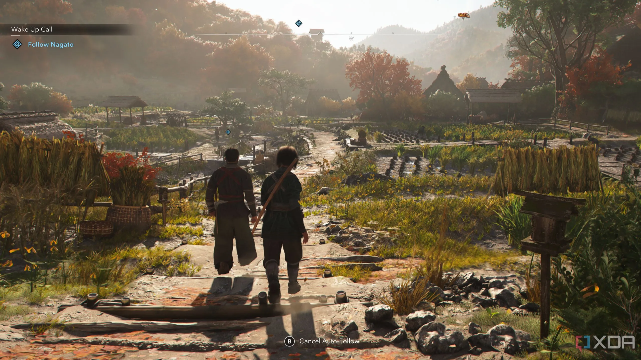 Naoe ẩn mình trong đám đông, theo dõi mục tiêu trong Assassin's Creed Shadows
