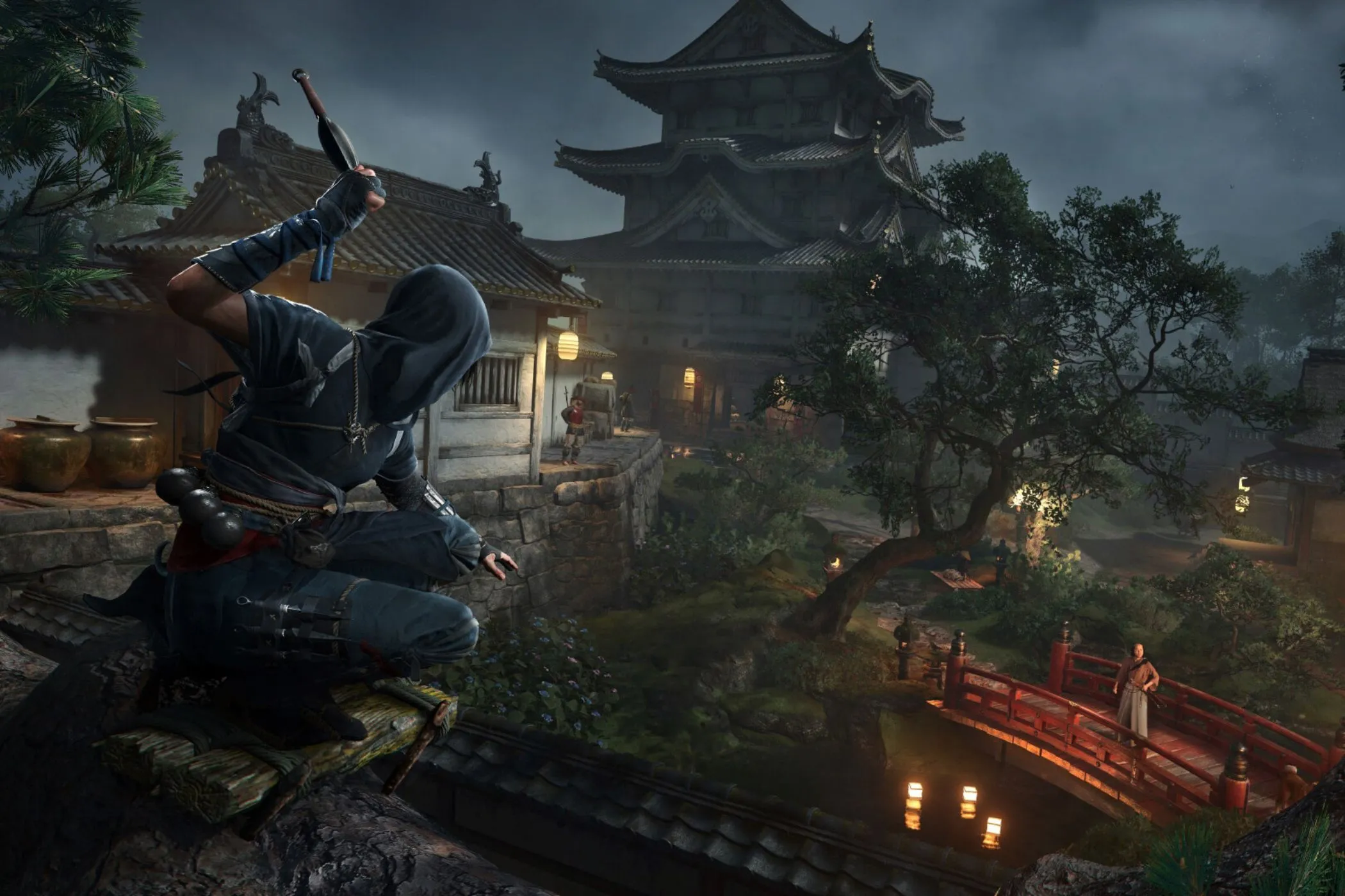 Naoe thực hiện pha ám sát trong Assassin's Creed Shadows với lưỡi dao ẩn.