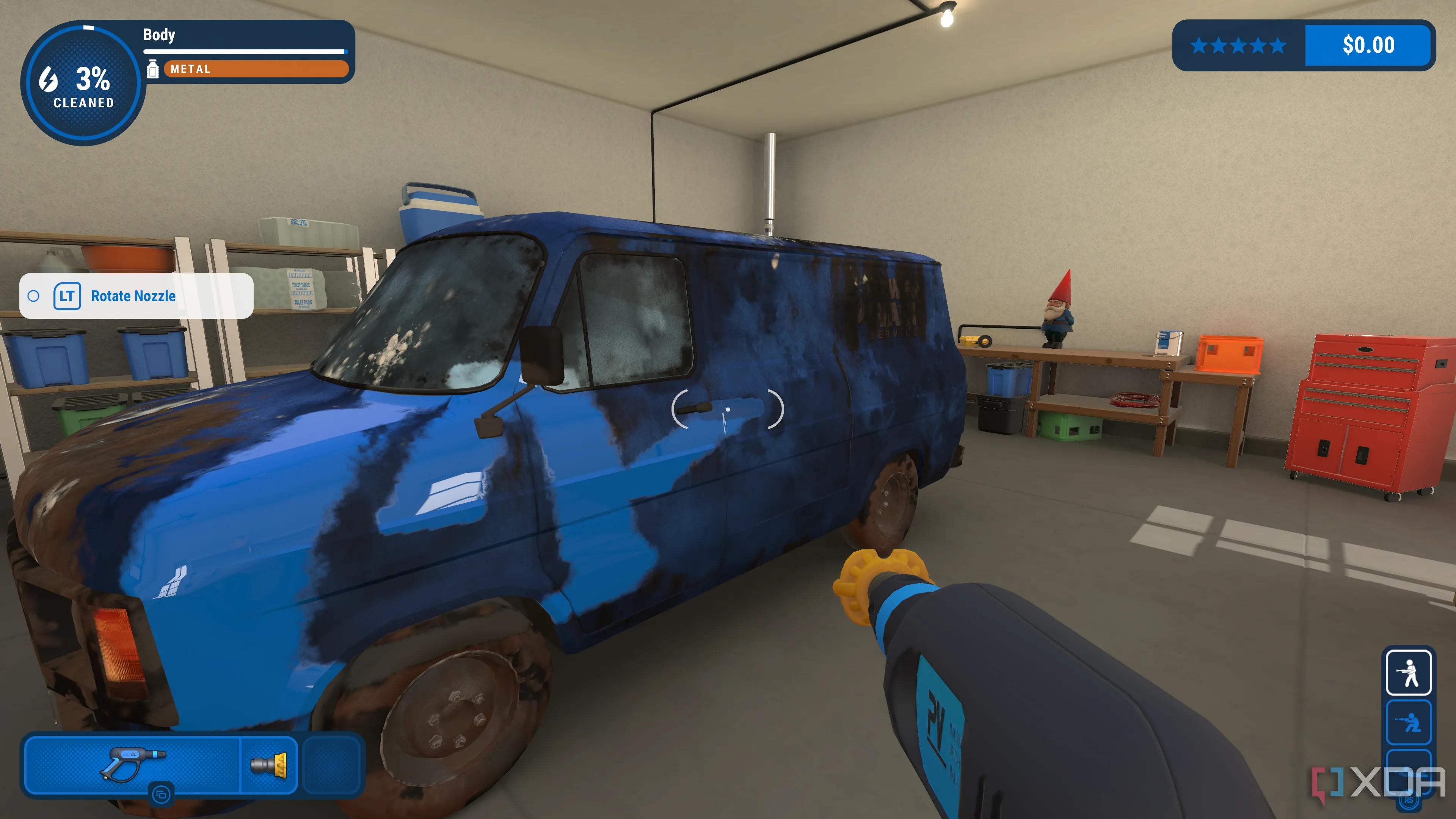 Người chơi rửa sạch một chiếc xe van bẩn trong game mô phỏng thư giãn PowerWash Simulator