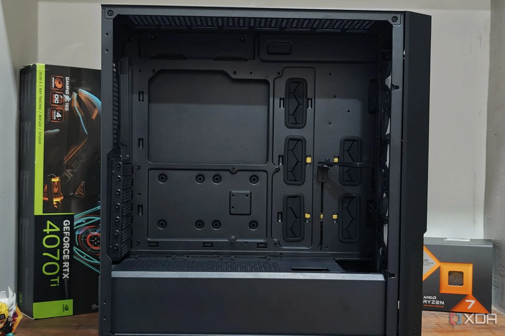 Nội thất case PC Antec P20C với luồng khí được tối ưu