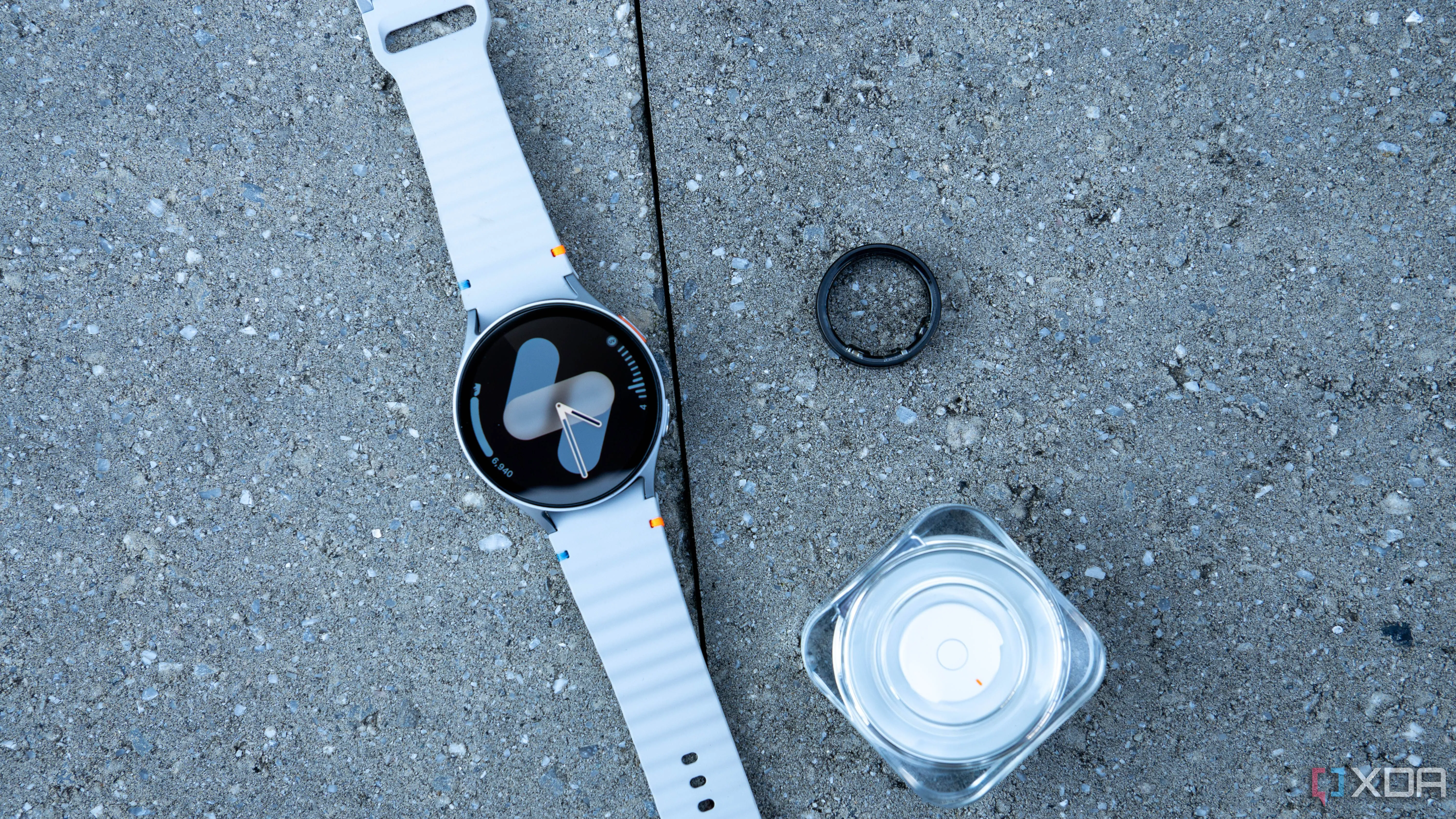 Samsung Galaxy Watch và Galaxy Ring minh họa công nghệ wearable