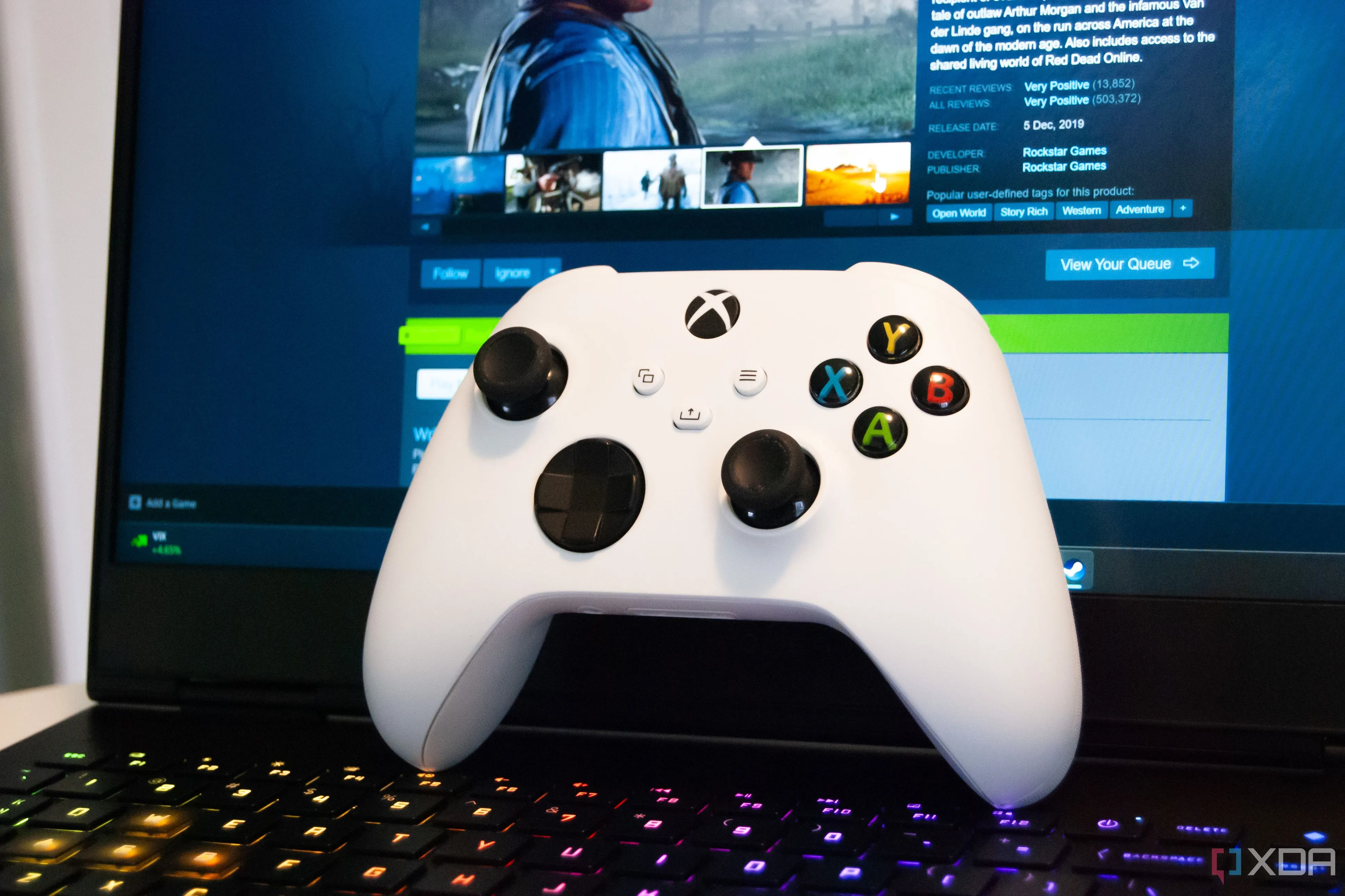 Tay cầm Xbox Wireless màu trắng, phụ kiện quan trọng cho trải nghiệm game Xbox