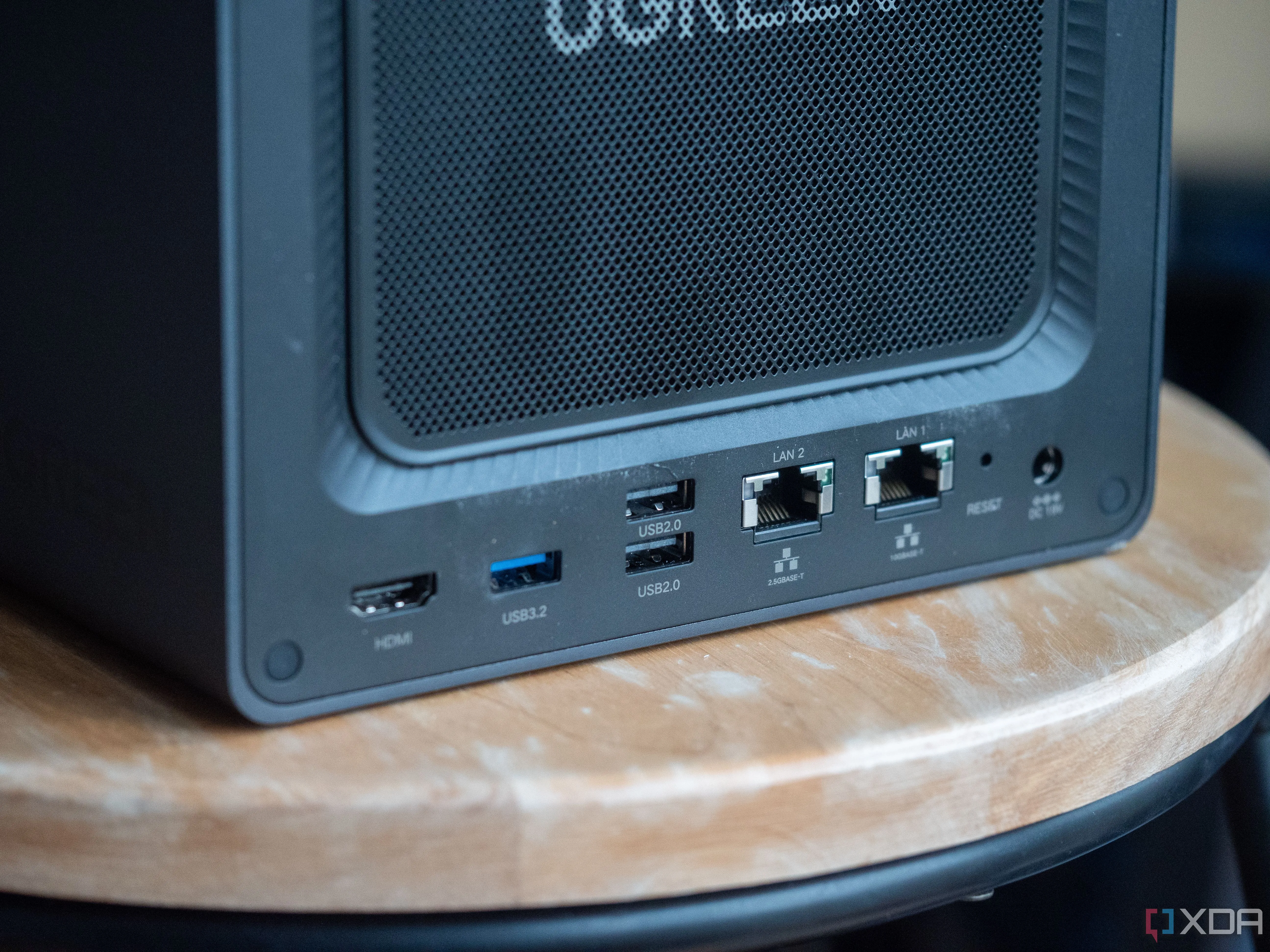 Thiết bị Ugreen NAS được sử dụng làm nền tảng cho router OPNsense tùy chỉnh.