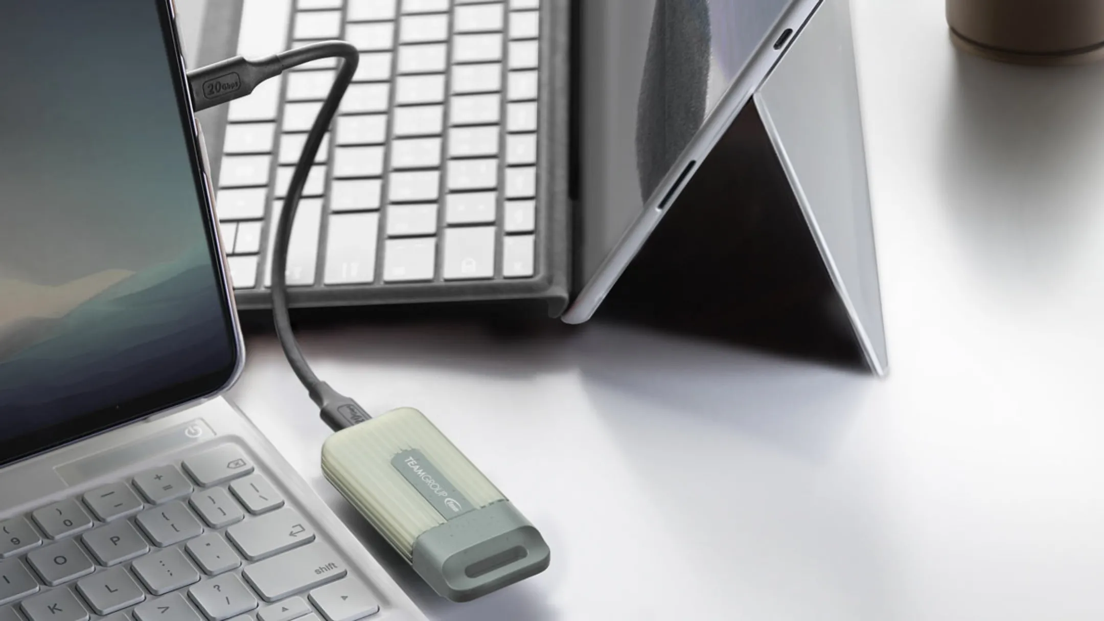 Thiết kế bền bỉ và nhỏ gọn của SSD di động Team Group PD20 ECO 2TB