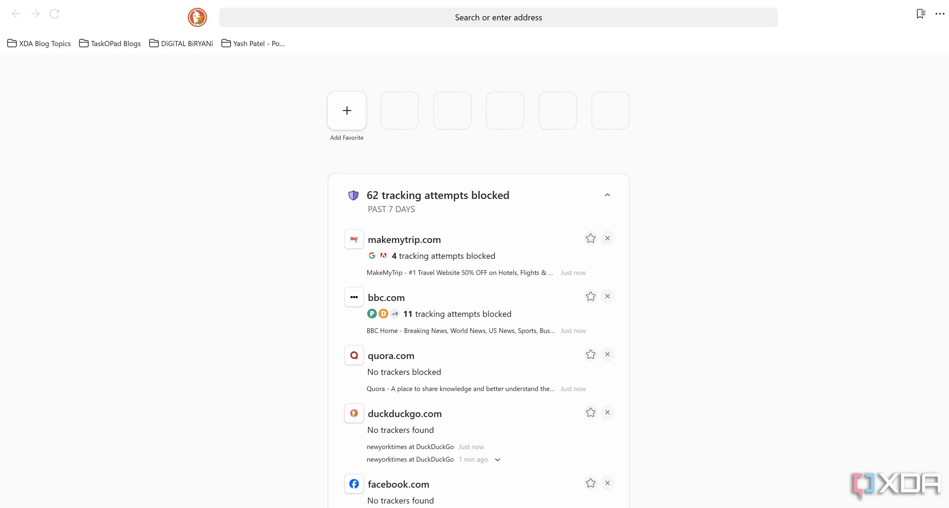 Trang chủ của công cụ tìm kiếm DuckDuckGo, với giao diện tối giản tập trung vào quyền riêng tư.