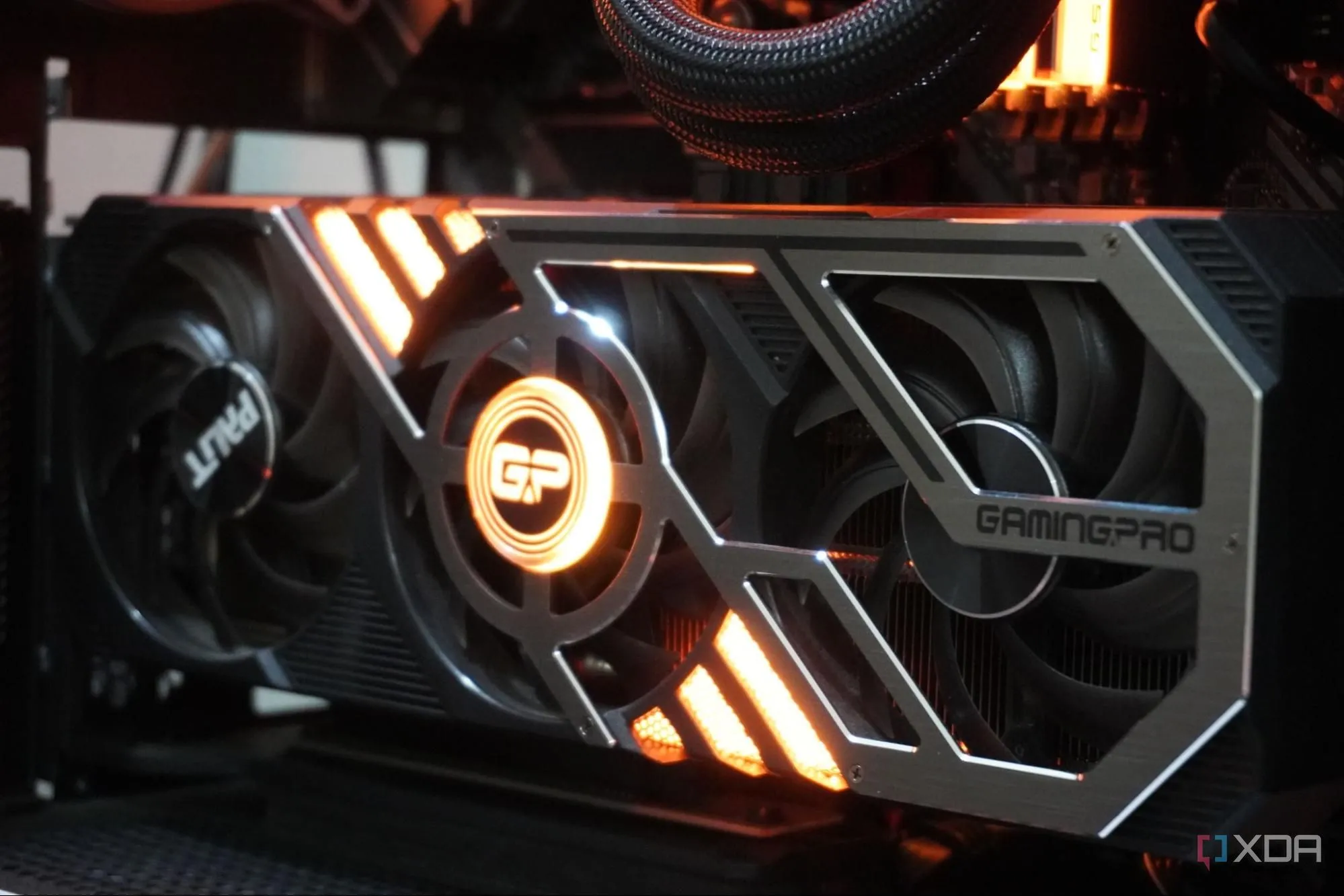 Vị trí đặt GPU dọc trong case PC để tăng cường luồng khí