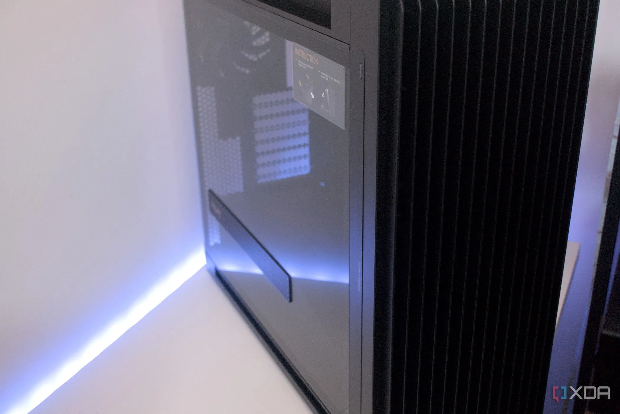Vỏ case máy tính Asus ProArt PA602 với thiết kế hiện đại, luồng khí tối ưu